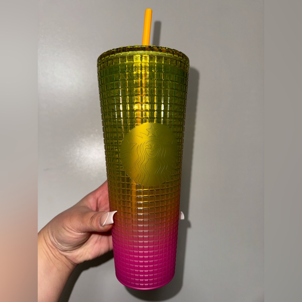 Starbucks grid two tone Starbucks cup 24 OZ from 2022 summer collection!!